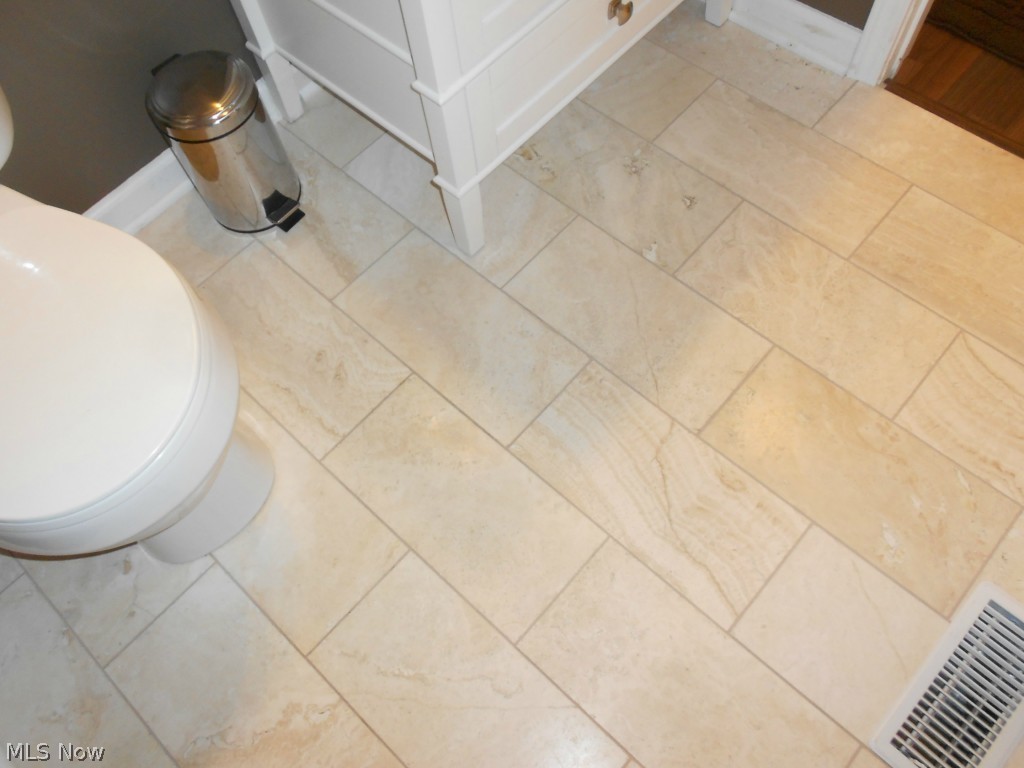 Pleasant Lakes/Brimfield - Residential