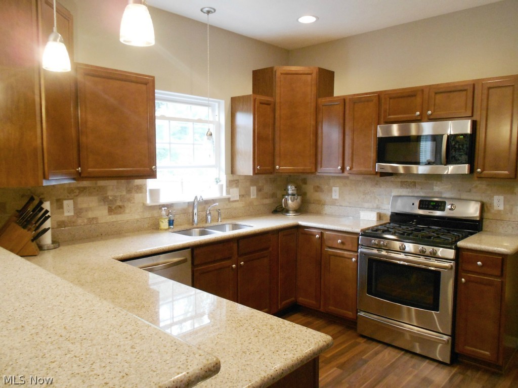 Pleasant Lakes/Brimfield - Residential