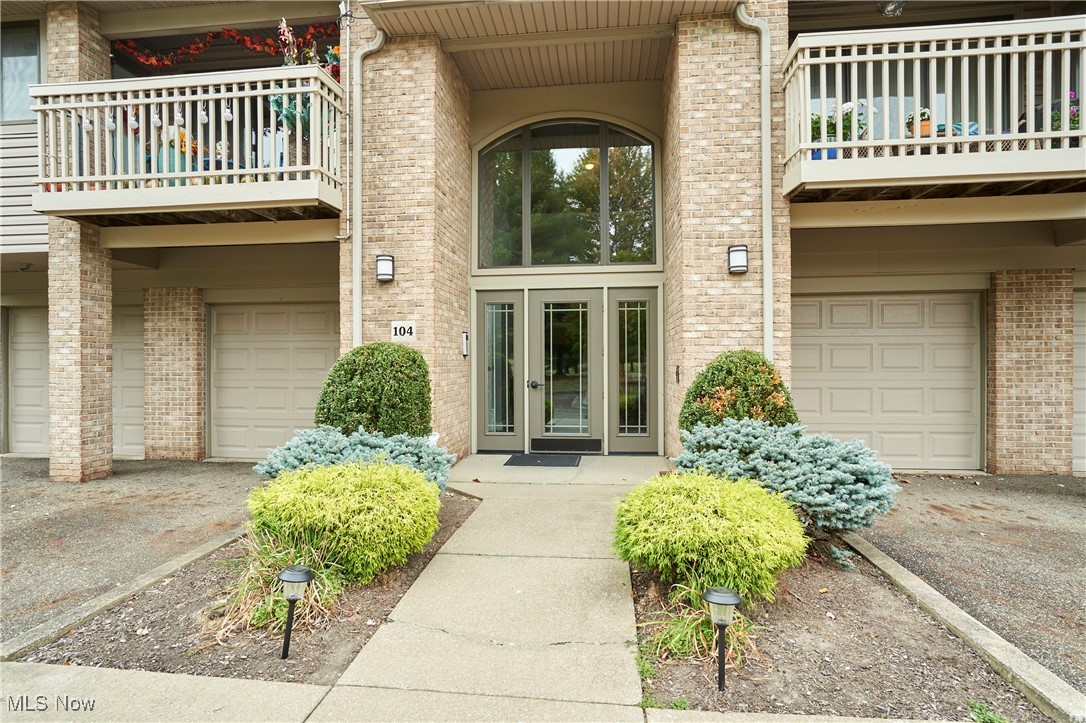 The Enclave at Rosemont Ridge - Residential