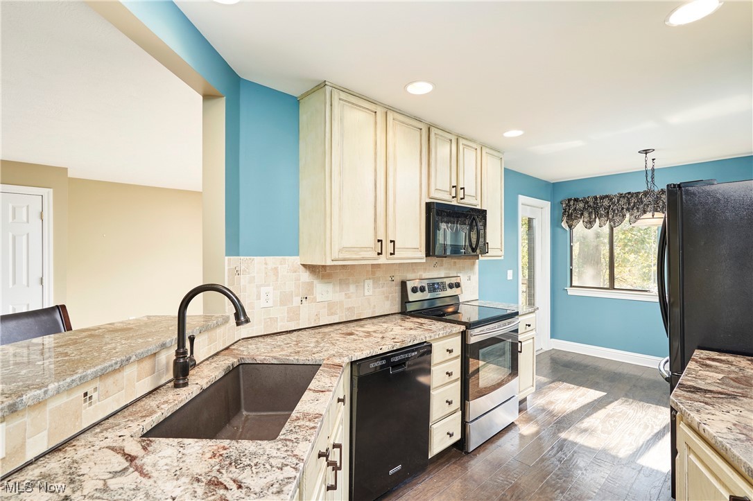 The Enclave at Rosemont Ridge - Residential