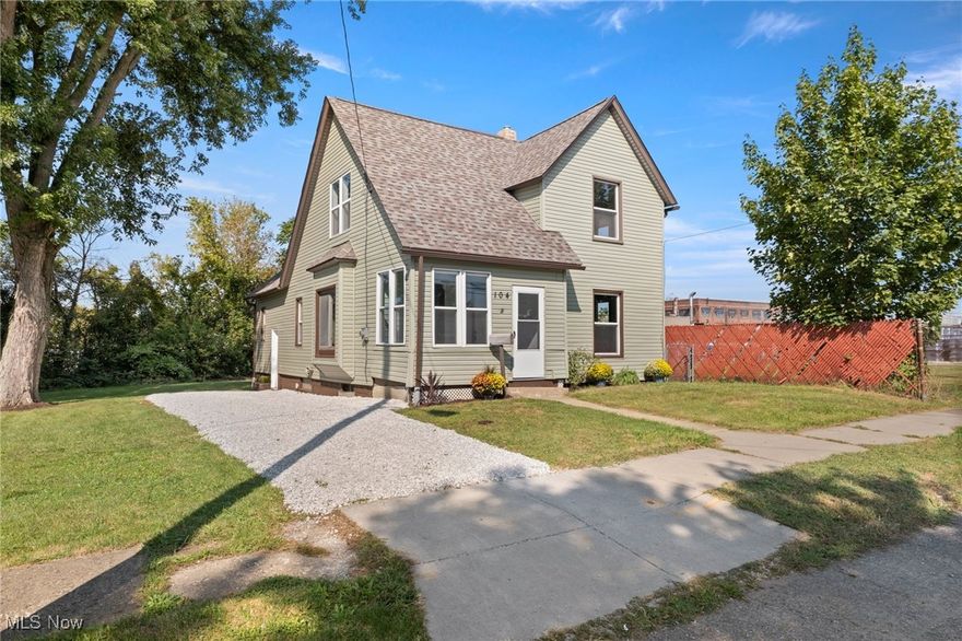 This is a great house on a quiet street. It has been redone from top to bottom! New flooring, fresh paint, new kitchen and baths, and so much more! Close to Lake Anna, shopping, restaurants, ball fields, and highway.