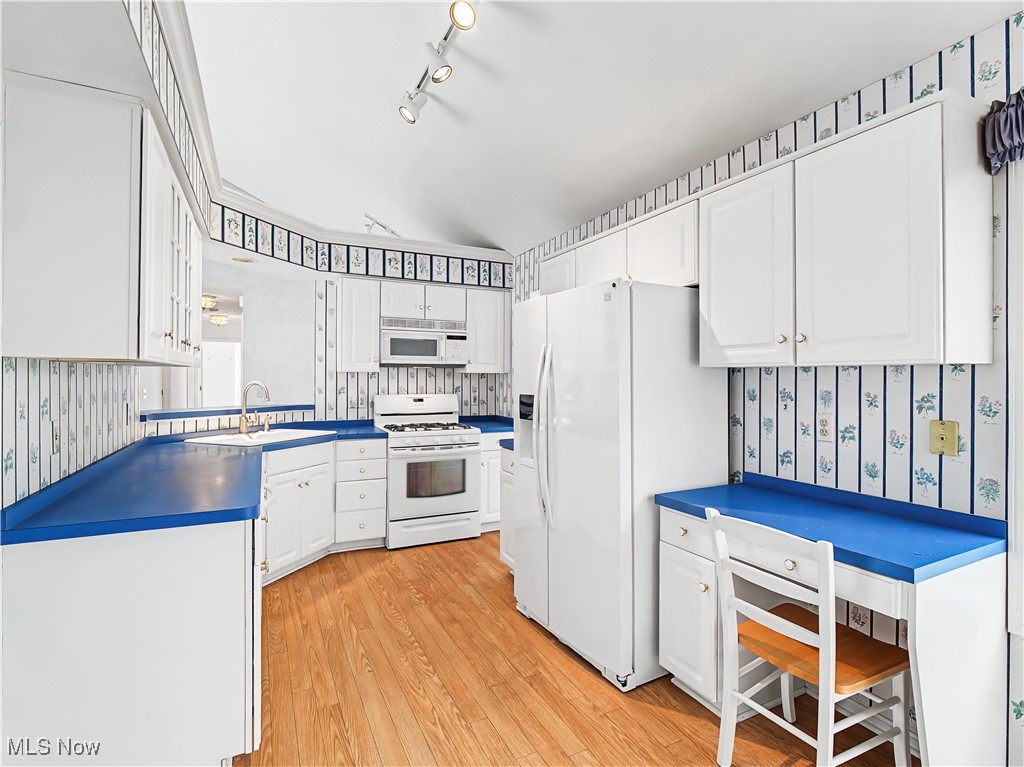 The Woods of Westlake - Residential