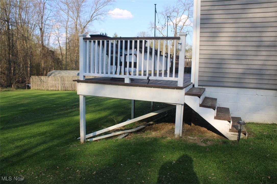 453 W Park Boulevard, Medina, Ohio image 5