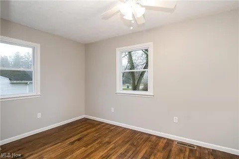 453 W Park Boulevard, Medina, Ohio image 17
