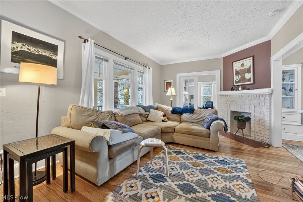 Photo of 3221 Bradford Road, Cleveland Heights, OH 44118 (MLS # 5197549)