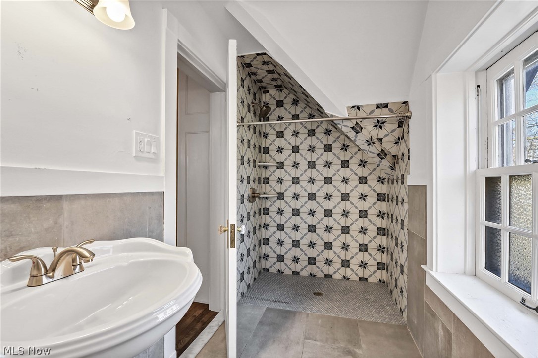 Newport Hanna - Residential