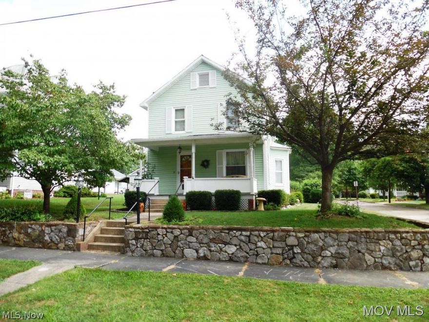 Very well-maintained home on a level lot with alley access. Newer replacement windows, kitchen, GFA/CAC. Easy to maintain vinyl exterior. Large garage off the alley with 2nd story storage area. #5266  Elem: Phillips Elementary School  Elem/Bus: Y  JrHigh: Marietta Middle School School  JrHigh/Bus: N  High: Marietta High School  High/Bus: Y  Fire: CIT  Police: CTY  PossFreeGas: N  ;SQFT=Fin L1:672, Fin L2:512, Fin Bsmt:0, Fin Above:1184, Fin Total:1184, Unfin Bsmt:512, Unfin Above:512;GAR= 2 Car Det