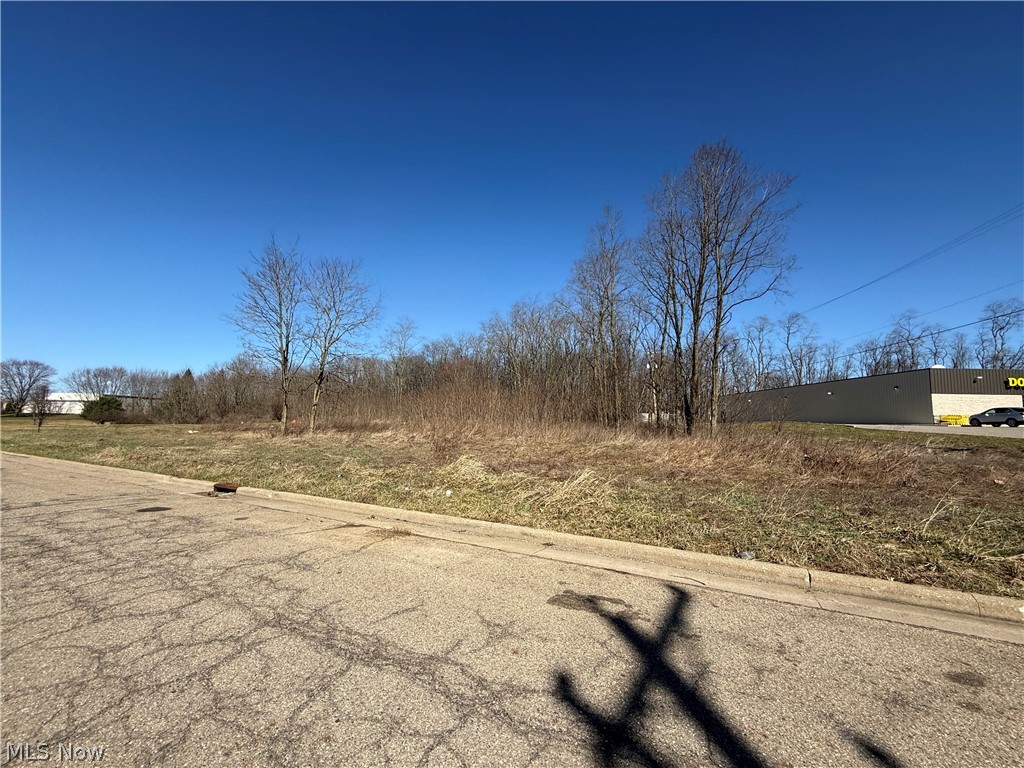 City/Louisville - Land