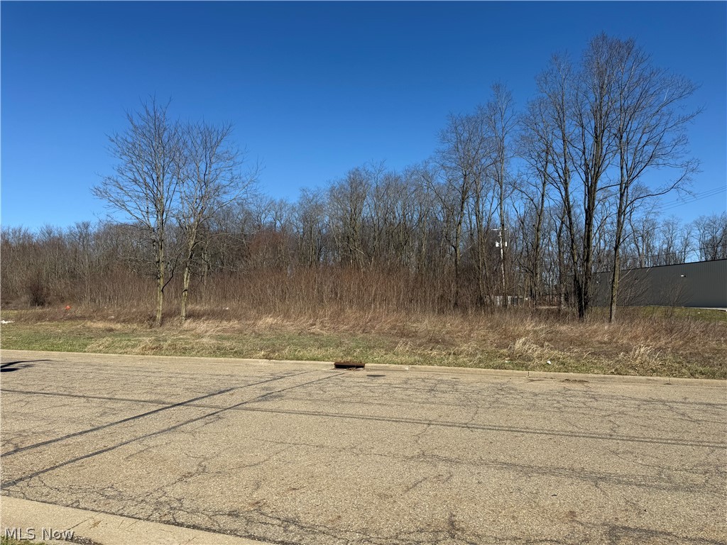 City/Louisville - Land