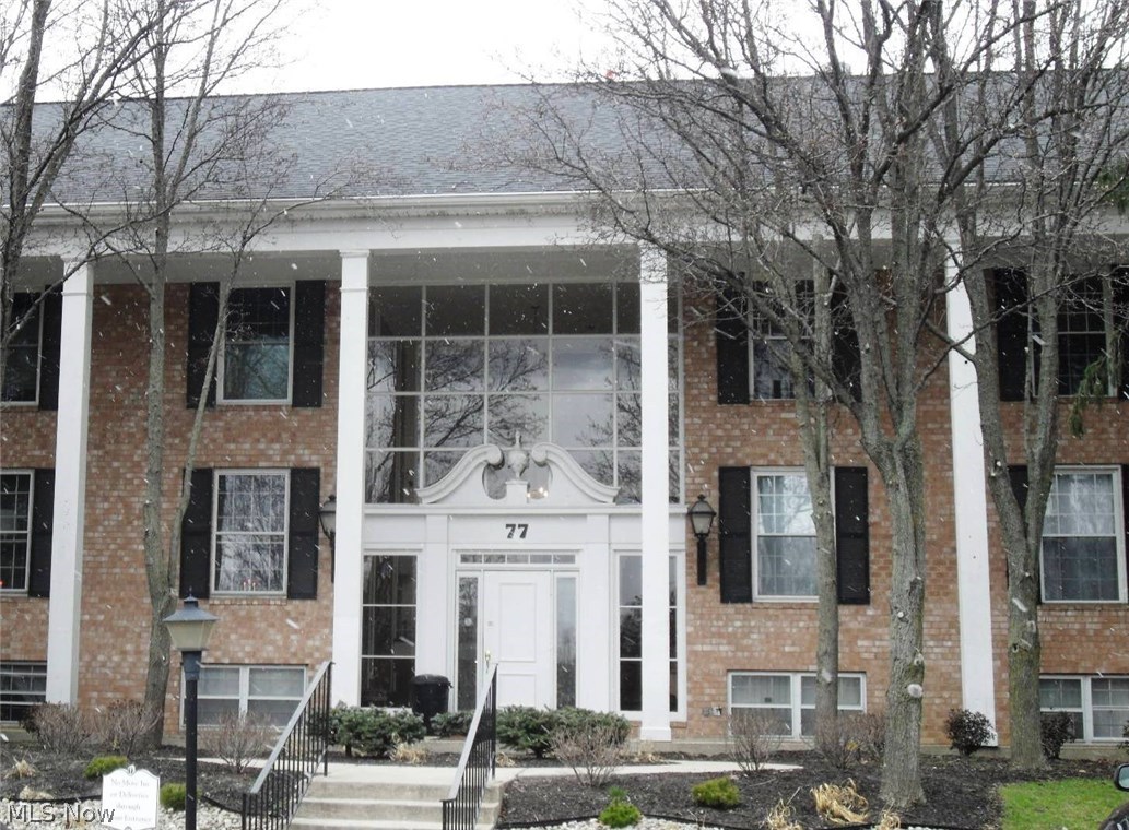 Versailles At Hudson Condo - Residential