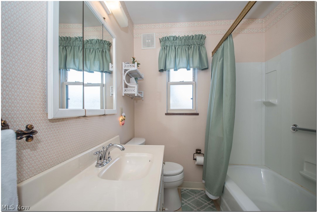 H A Stahl Props Cos Ridgewoo - Residential