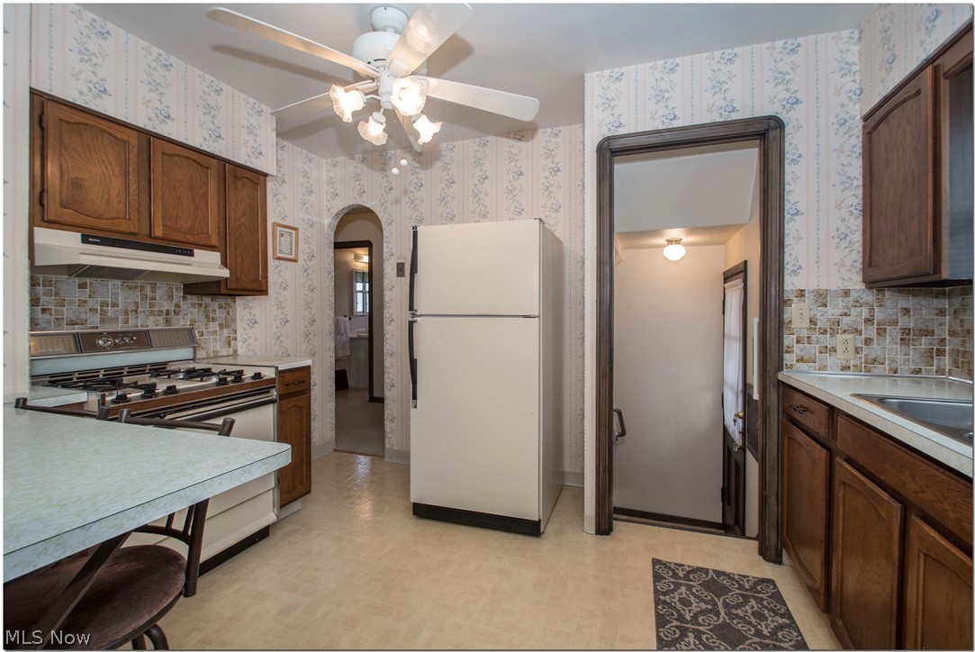 H A Stahl Props Cos Ridgewoo - Residential