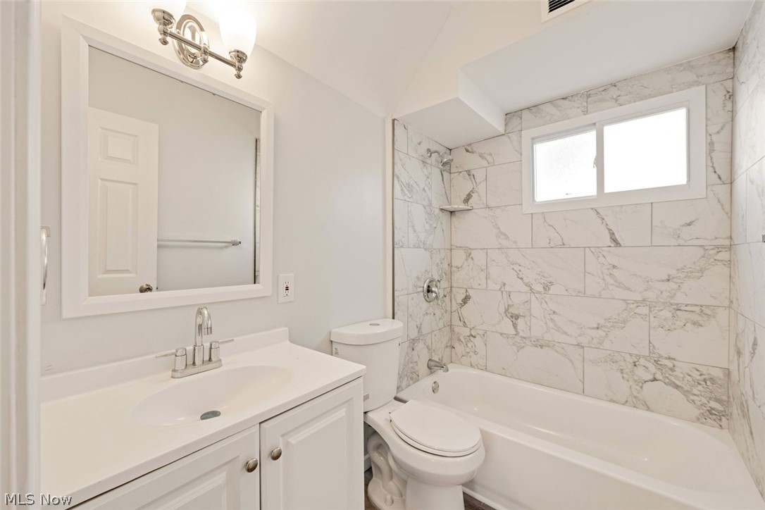 James M Hoyts - Residential Lease