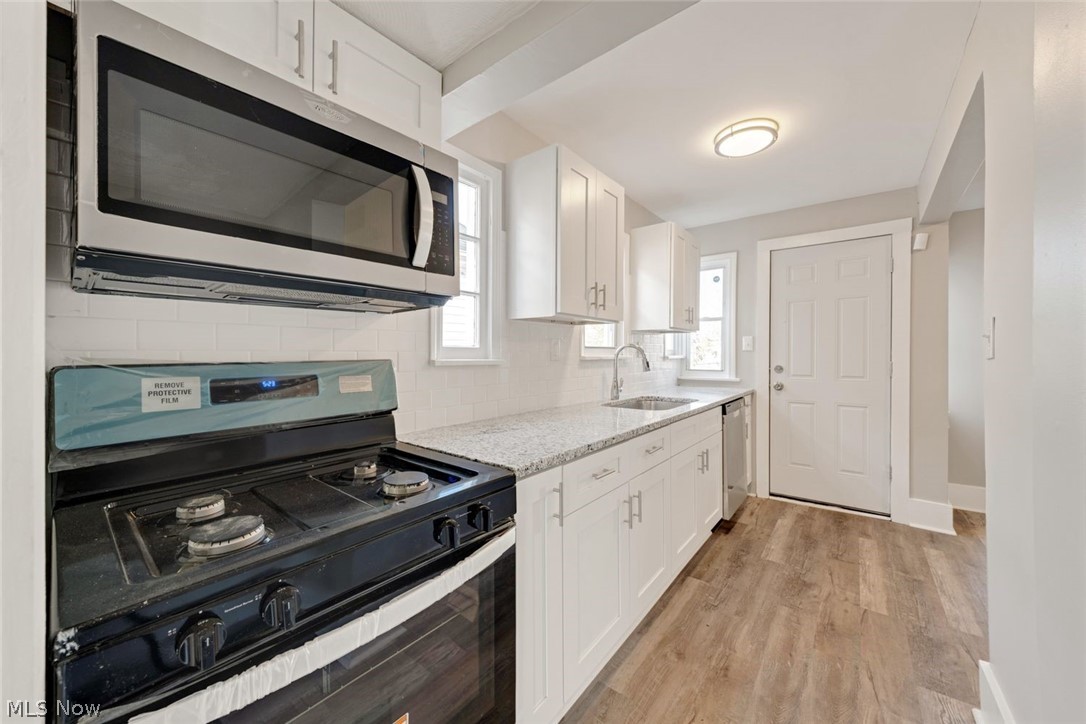 James M Hoyts - Residential Lease