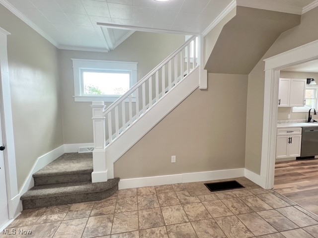 1016 Parrish Street, Uhrichsville, Ohio image 5
