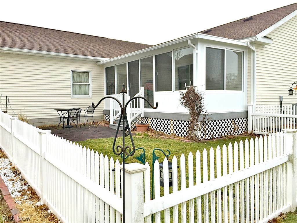 Village/Navarre - Residential