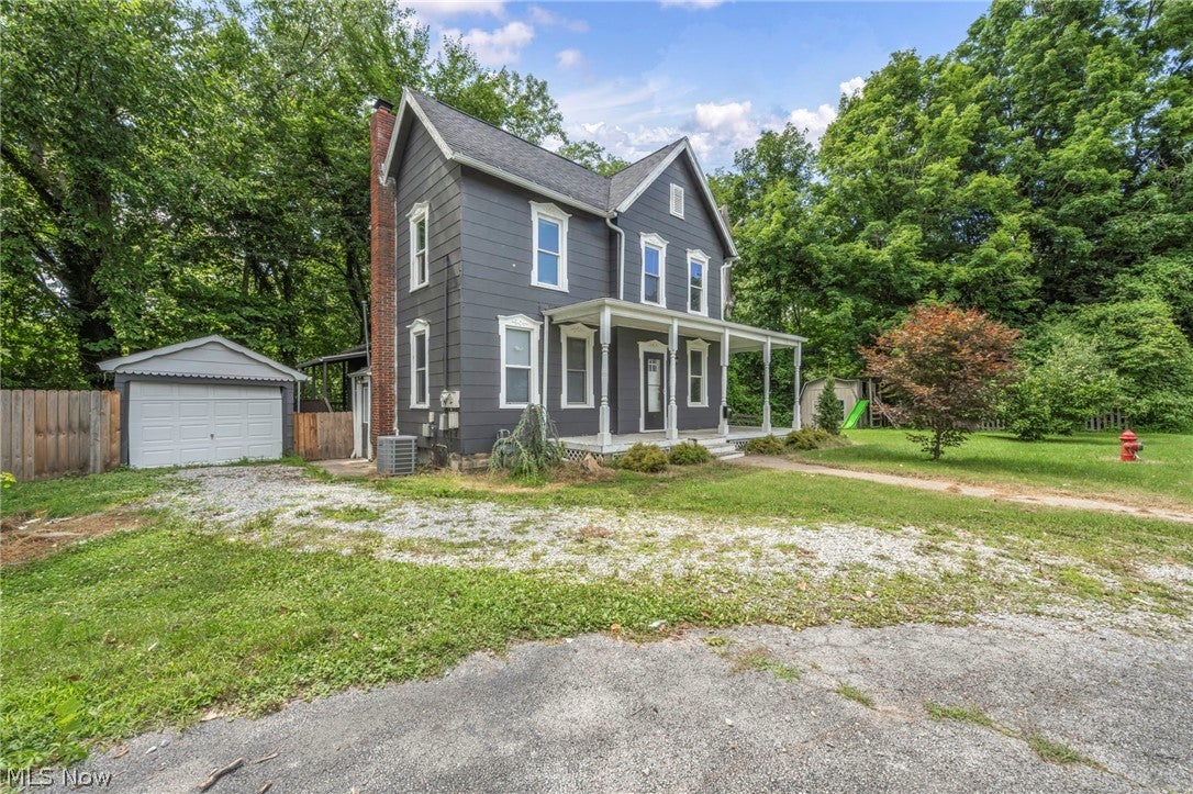 38 Oak Street