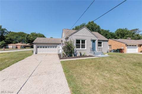 Tiny photo for 6004 Twin Lakes Drive, Parma, OH 44129 (MLS # 5240753)