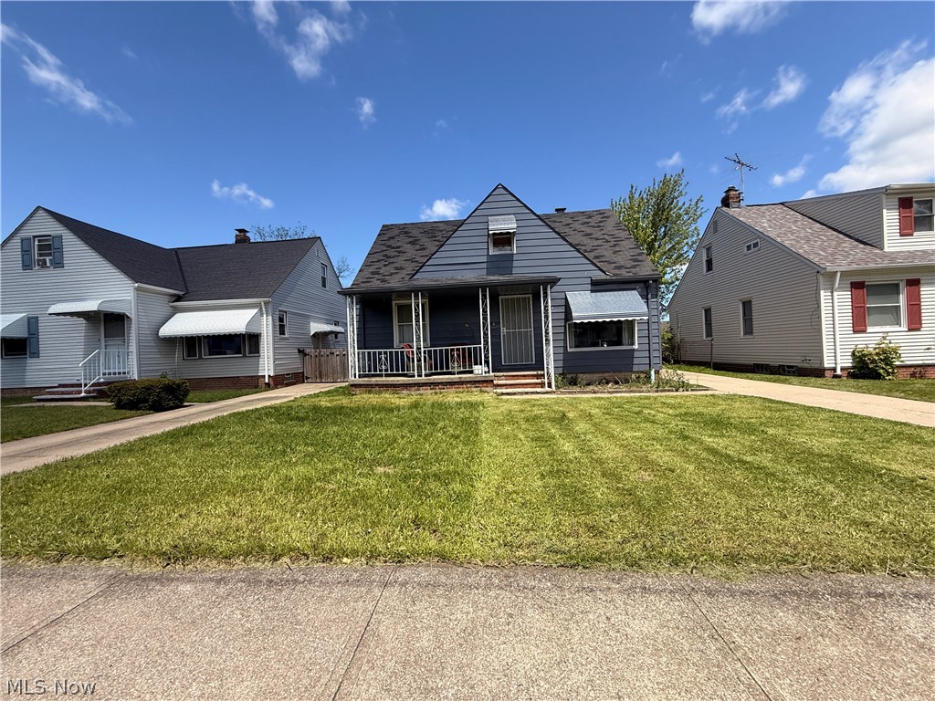 13701 Maple Leaf Drive
