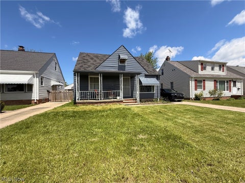 Homes For Sale - 13701 Maple Leaf Drive<br/> Garfield Heights, OH 44125