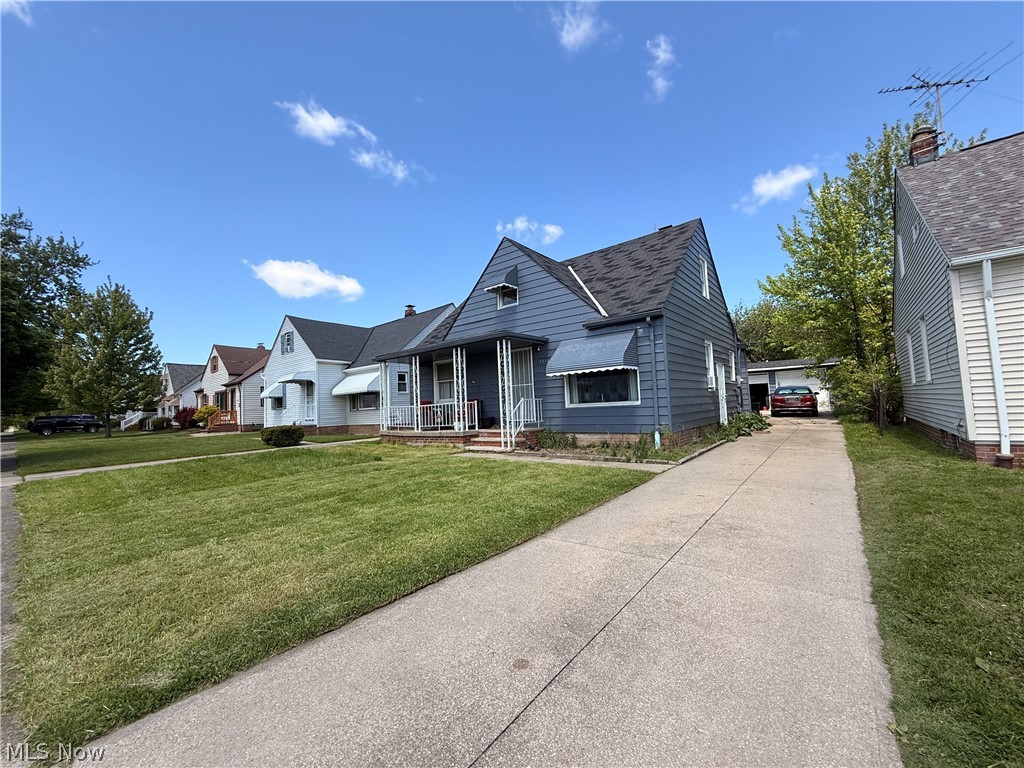 13701 Maple Leaf Drive