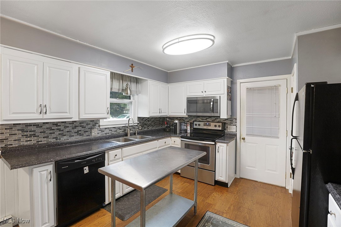 Crestmont Estate - Residential