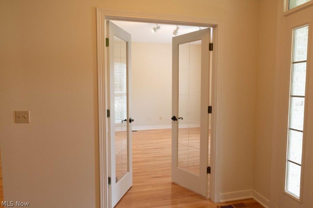 Bob-O-Link - Residential