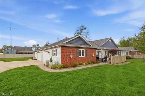 Tiny photo for 519 Heather Woods Drive, Elyria, OH 44035 (MLS # 5202867)