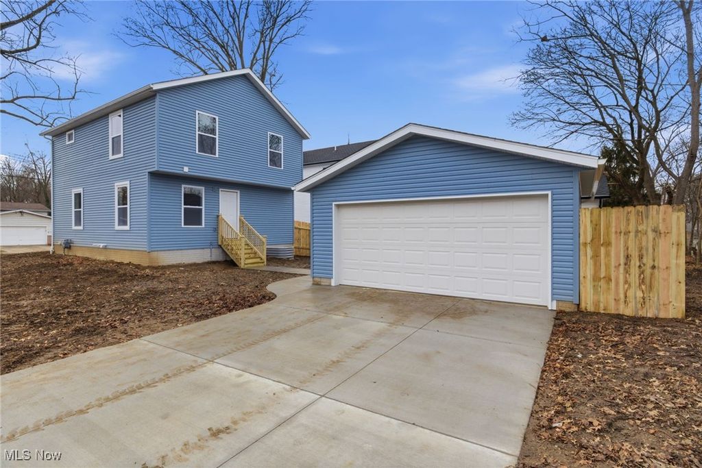 Photo of 1337 Leonora Avenue, Akron, OH 44305 (MLS # 5180753)