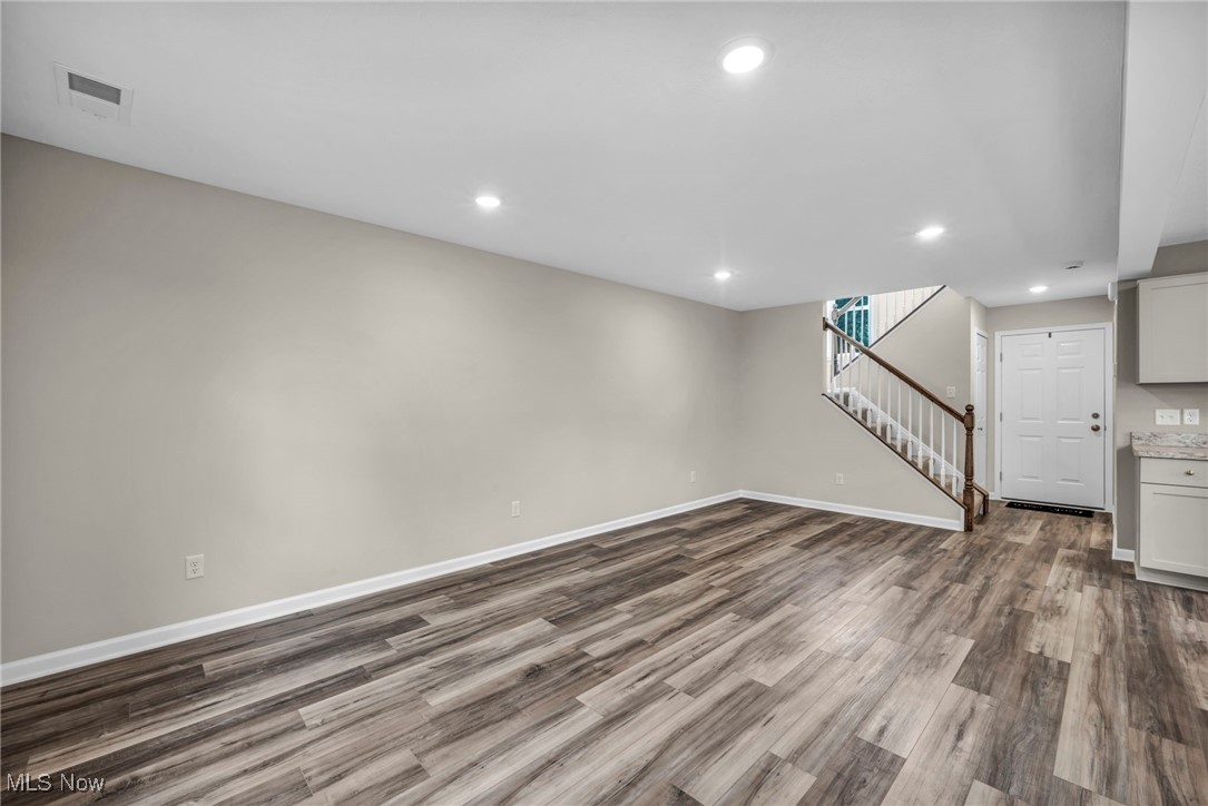 Raintree Condo 01 - Residential