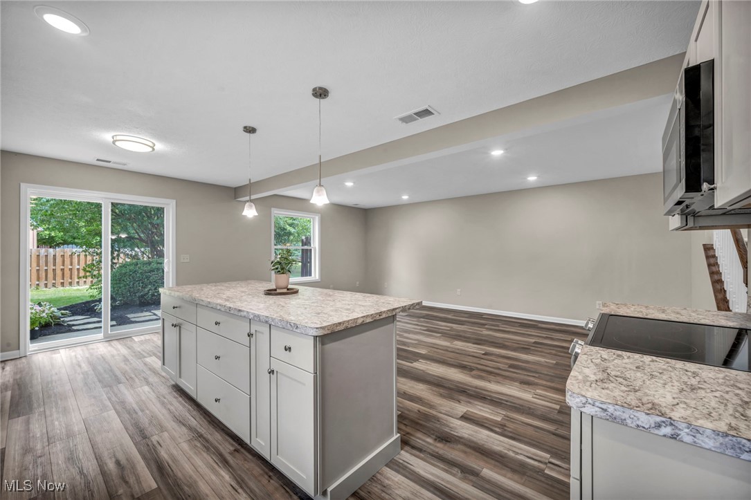 Raintree Condo 01 - Residential