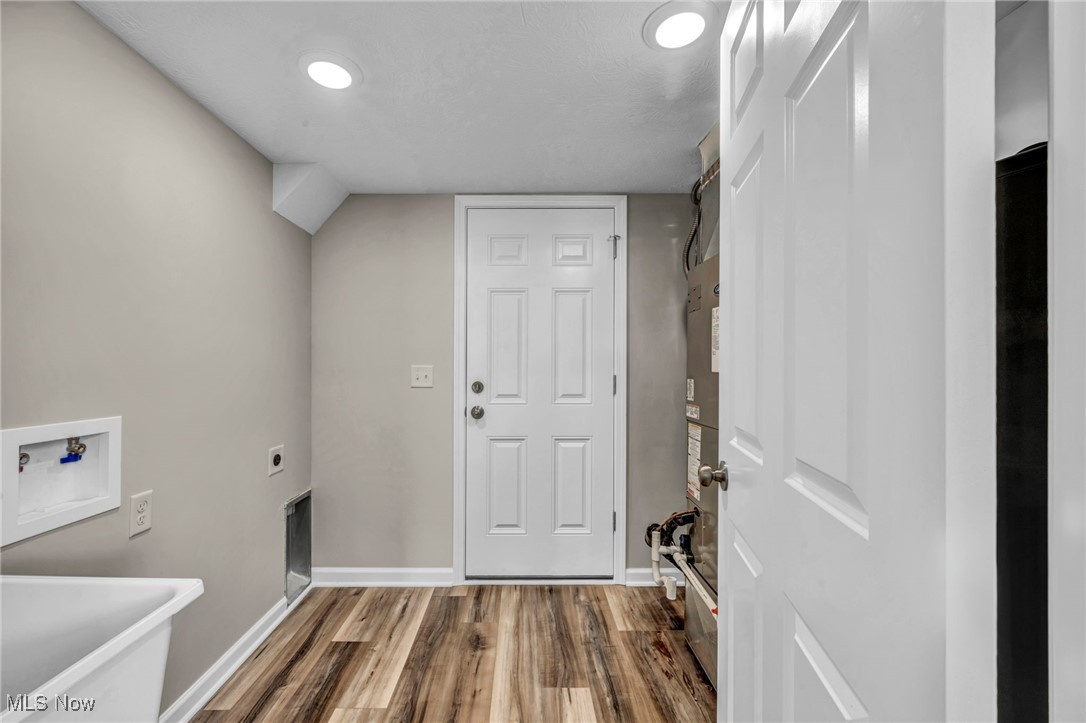 Raintree Condo 01 - Residential