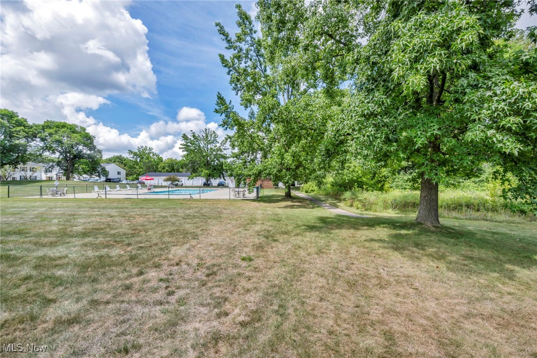 Raintree Condo 01 - Residential