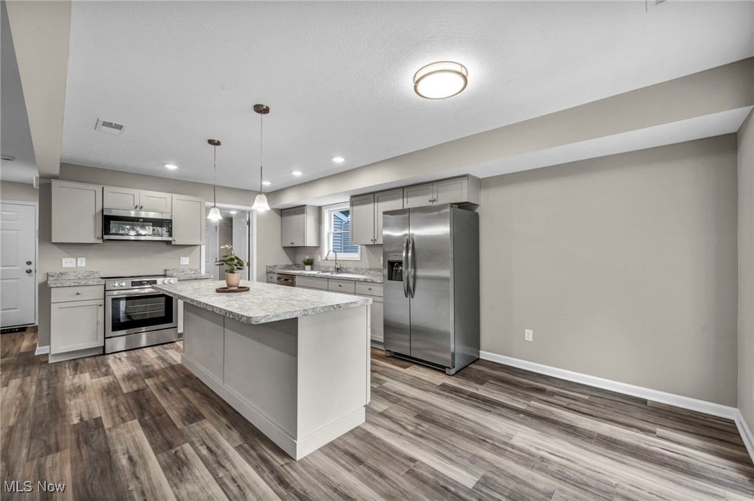 Raintree Condo 01 - Residential