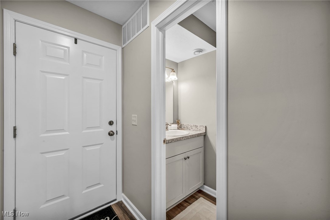 Raintree Condo 01 - Residential