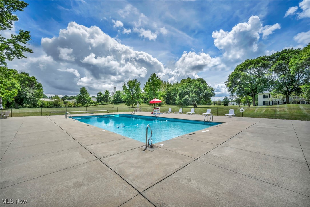 Raintree Condo 01 - Residential