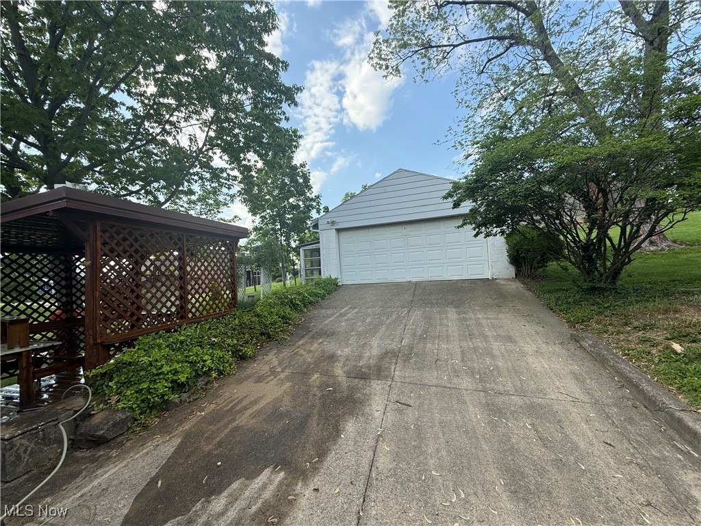 1707 Clairmont Avenue, Cambridge, Ohio image 4