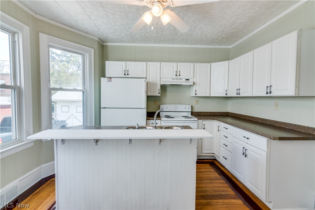 Henry Beach - Residential