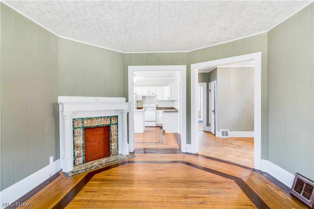 Henry Beach - Residential