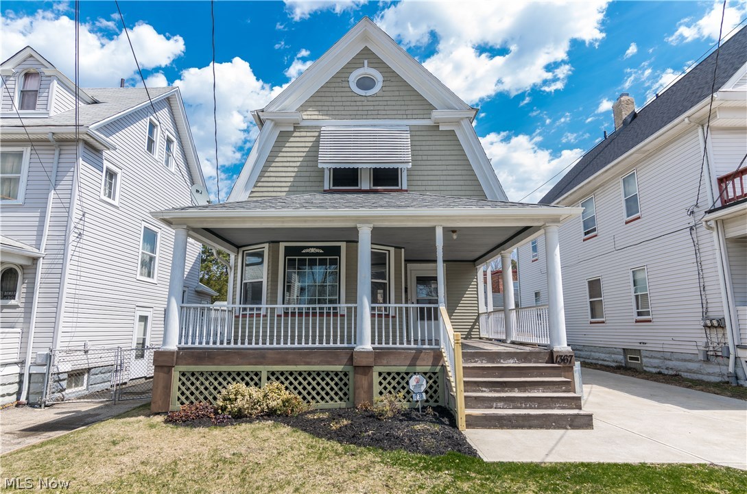 Henry Beach - Residential