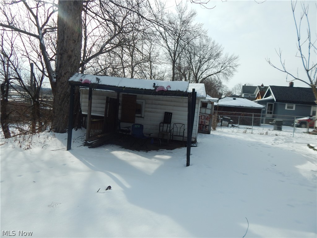 East View - Residential Income