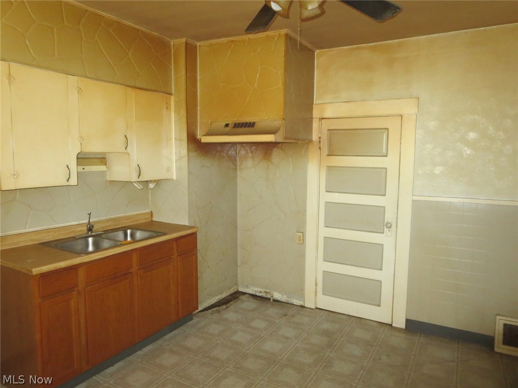 G G Hilcox & Others - Residential Income