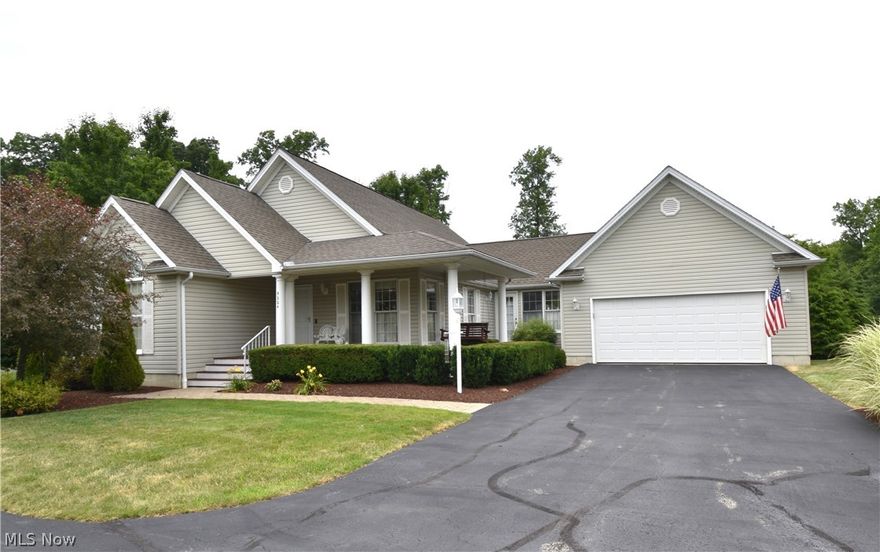 You'll love ths beautiful 3 bedroom 2 bath villa at the Villa's at Bella Terra!  This villa boasts an open floor plan with a recently remodeled kitchen!  Thee is plenty of storage in the full basement.  Its a blank slate...ready for you to create your own special space.  The view from the deck overlooking the pond is spectacular!  This one won't last long!