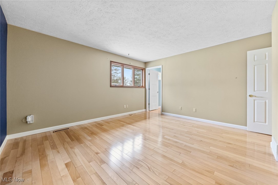 19032 Quail Hollow Drive, Strongsville, Ohio image 27