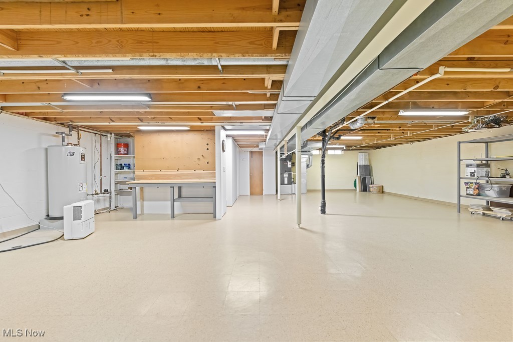 19032 Quail Hollow Drive, Strongsville, Ohio image 36