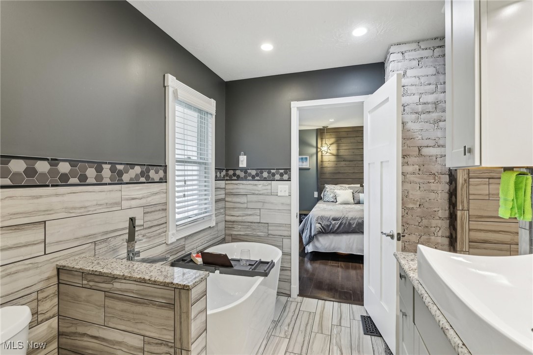 5610 Charles Avenue, Parma, Ohio image 15