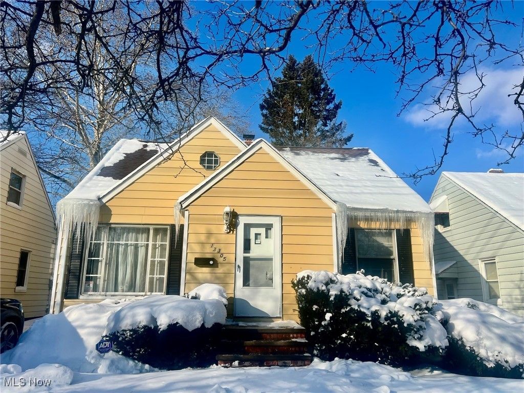 Photo of 13305 Rockside Road, Garfield Heights, OH 44125 (MLS # 5184631)