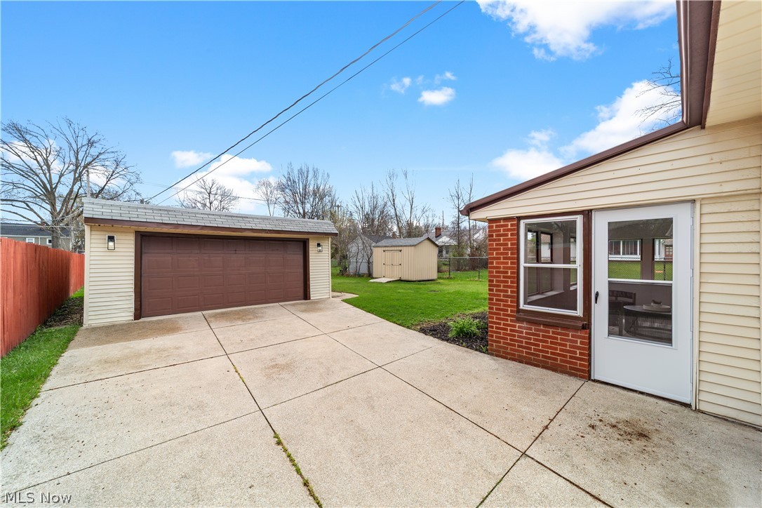 7377 Greenleaf Avenue