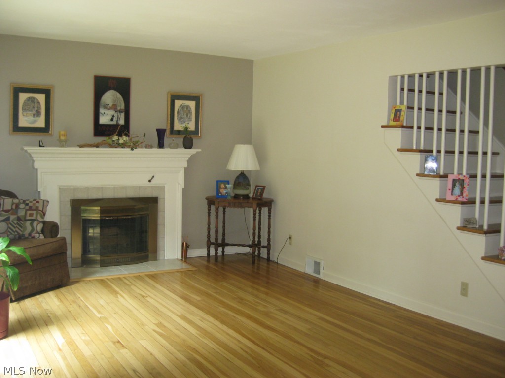 H & M KENT 3 LOT 26 F 90.7 - Residential