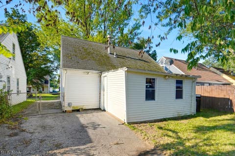 Tiny photo for 18614 Homeway Road, Cleveland, OH 44135 (MLS # 5239068)